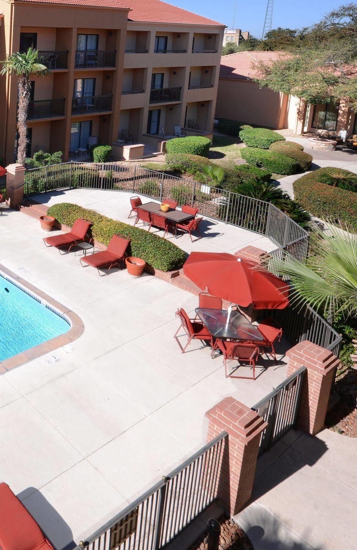 Hotel Courtyard By Marriott San Antonio Downtown Esterno foto